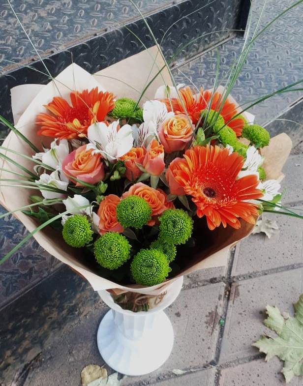 Букет цветов из: Герберы, Хризантемы, Альстромерии и Розы в Тулуне