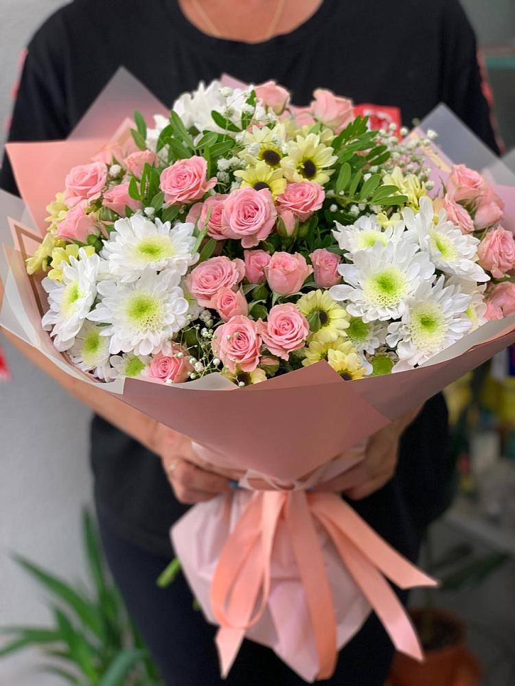 Букет цветов из: Розы и Хризантемы в Тулуне