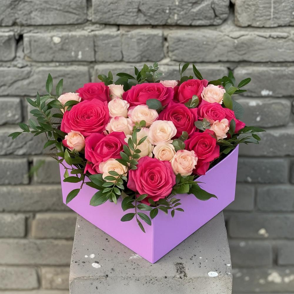 Цветочная композиция из Розы в коробке в Тулуне