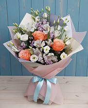 Букет цветов из:  Лизиантусы, Розы, Альстромерии и Гипсофила в Тулуне