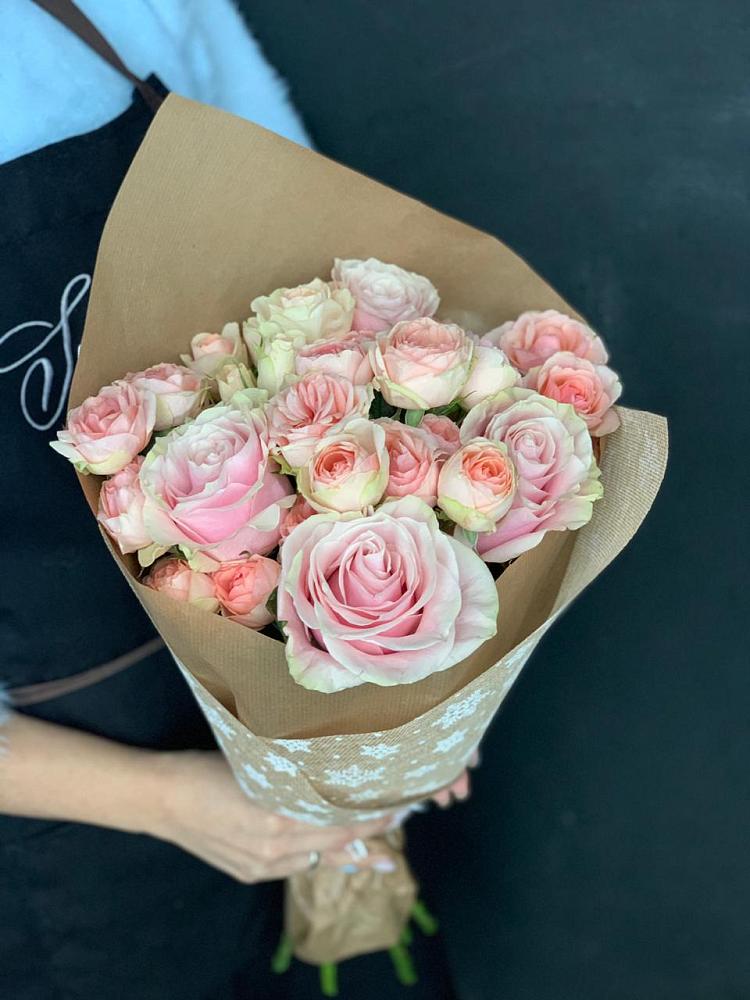 Букет цветов из: Хризантемы и Розы в Тулуне