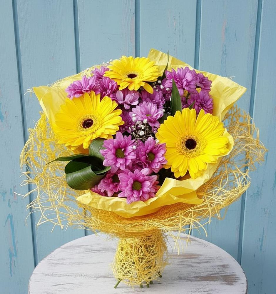 Букет цветов из: Хризантемы и Герберы в Тулуне