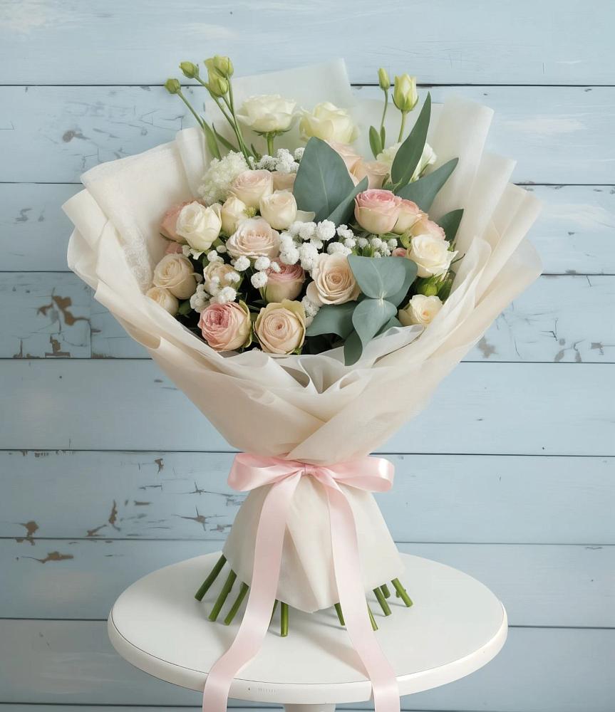 Букет цветов из: Розы и Лизиантусы в Тулуне