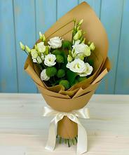 Букет цветов из:  Хризантемы и Лизиантусы в Тулуне