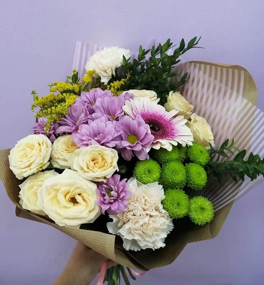 Букет цветов из: Хризантемы, Розы, Гвоздики и Герберы в Тулуне