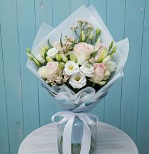 Букет цветов из:  Розы и Лизиантусы в Тулуне