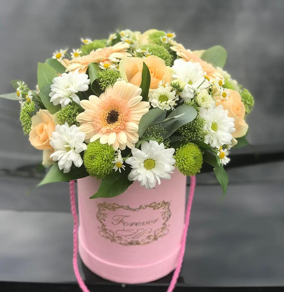 Цветочная композиция из Розы, Герберы и Хризантемы в шляпной коробке в Тулуне