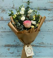 Букет цветов из:  Розы и Лизиантусы в Тулуне